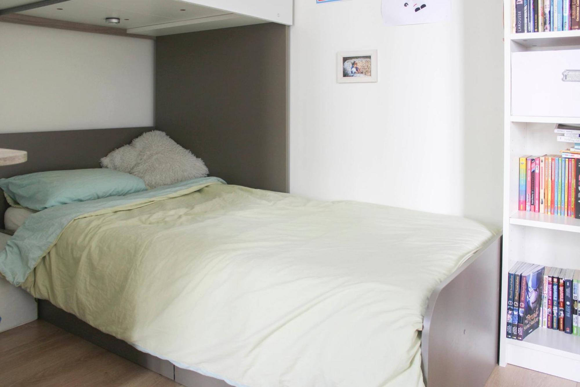 Apartment Through - Place De La Reunion *